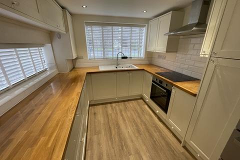 3 bedroom detached bungalow to rent, Stanford Road, Dronfield Woodhouse, S18