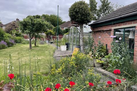3 bedroom semi-detached house to rent, Newbold Road, Chesterfield, S41