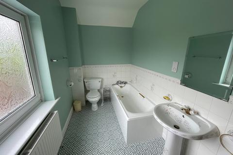 3 bedroom semi-detached house to rent, Newbold Road, Chesterfield, S41