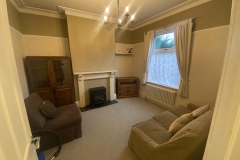 2 bedroom terraced house to rent, Hallowes Lane, Dronfield, Derbyshire, S18