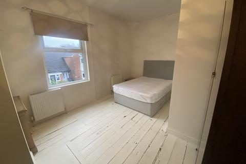 2 bedroom terraced house to rent, Hallowes Lane, Dronfield, Derbyshire, S18