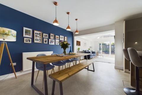 8 North Platt Crescent, Ratho, Newbridge, EH28 8JT