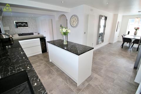 4 bedroom detached house for sale, Gadbury Fold, Atherton, M46 0GX