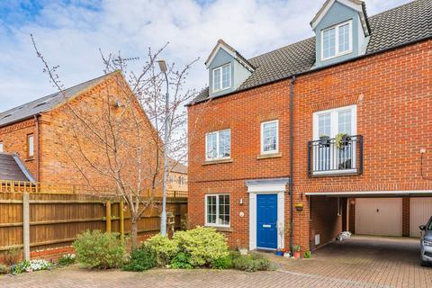 4 bedroom terraced house for sale, Fox Road, Dereham