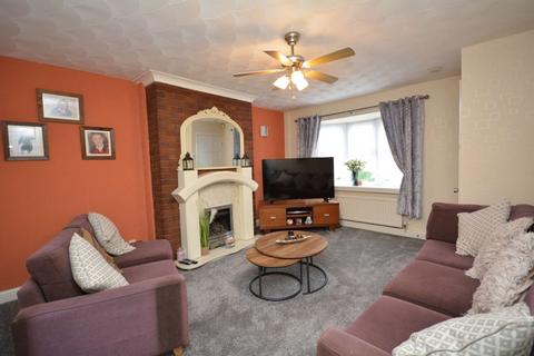 4 bedroom semi-detached house for sale - First Avenue, Rothwell, Leeds, West Yorkshire