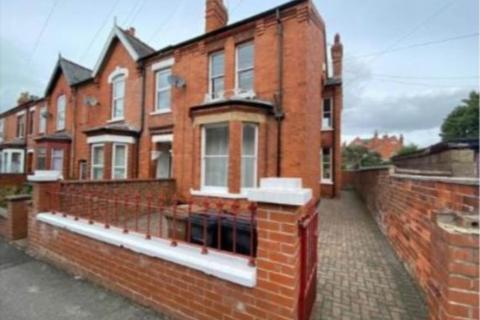 3 bedroom semi-detached house to rent, St Catherines Grove, Lincoln, LN5 8NA