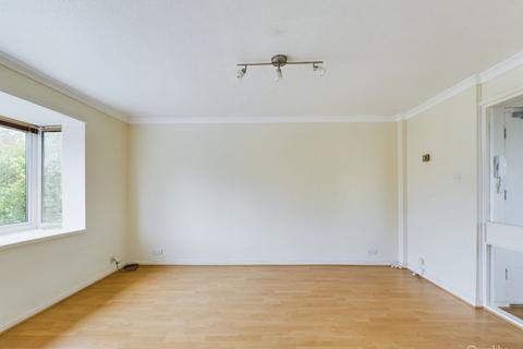 1 bedroom flat for sale - Woodpecker Mount, Pixton Way, Croydon