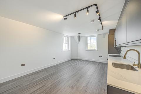 2 bedroom flat to rent - Mill Lane London NW6