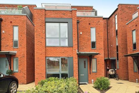 5 bedroom detached house to rent - Lakenheath Close, Didsbury, Manchester, M20