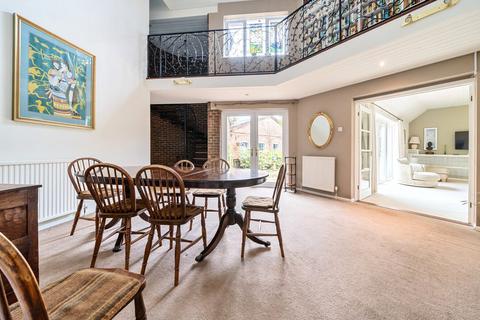 8 Bridge End, Dorchester On Thames, Wallingford, OX10 7JP