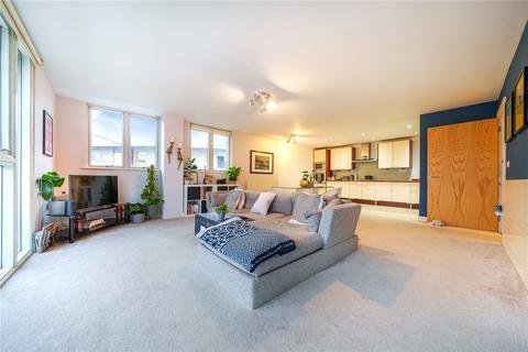 2 bedroom apartment for sale, Rayleigh Road, London, E16