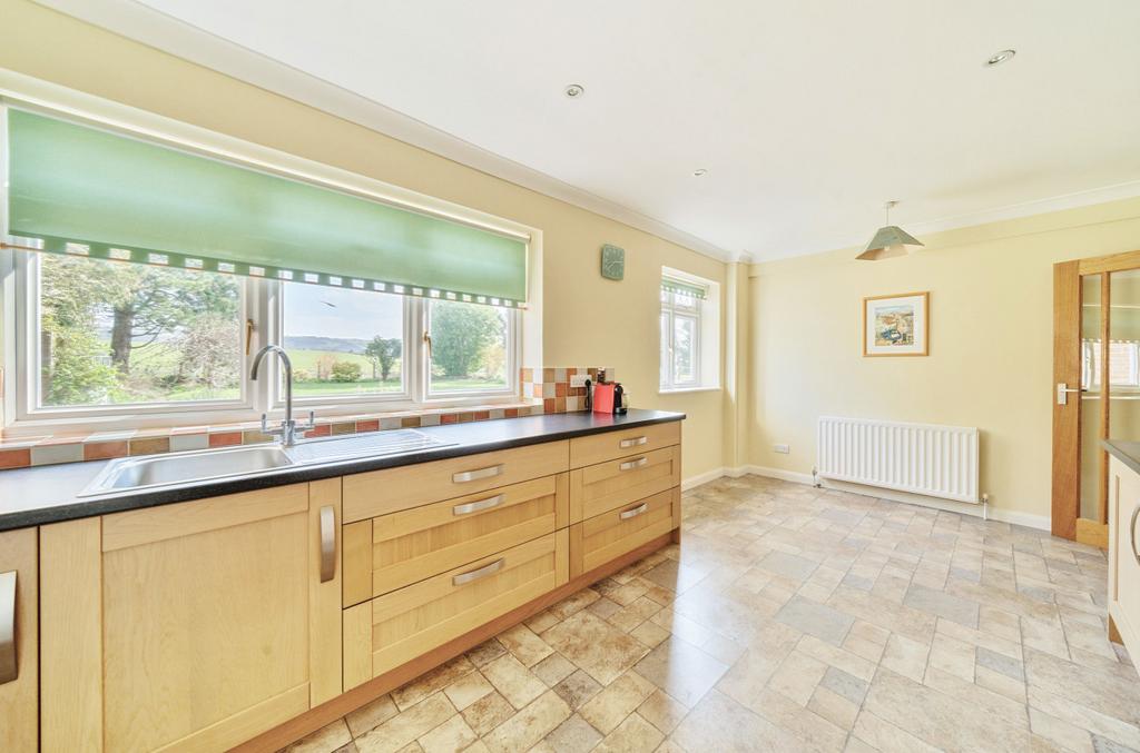 1093344 (4).jpg