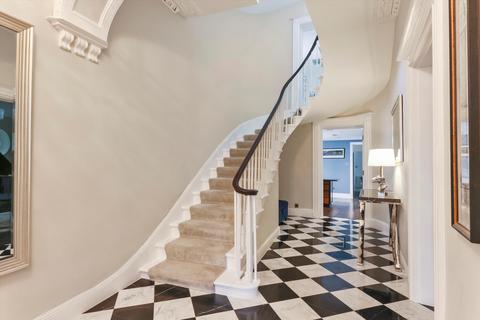 undefined, Crescent Terrace, Cheltenham, Gloucestershire, GL50.