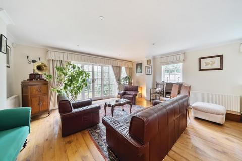 3 bedroom detached house for sale - Mill Hill Village,  London,  NW7