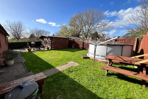 4 bedroom detached bungalow for sale, South View, Rhoose, CF62