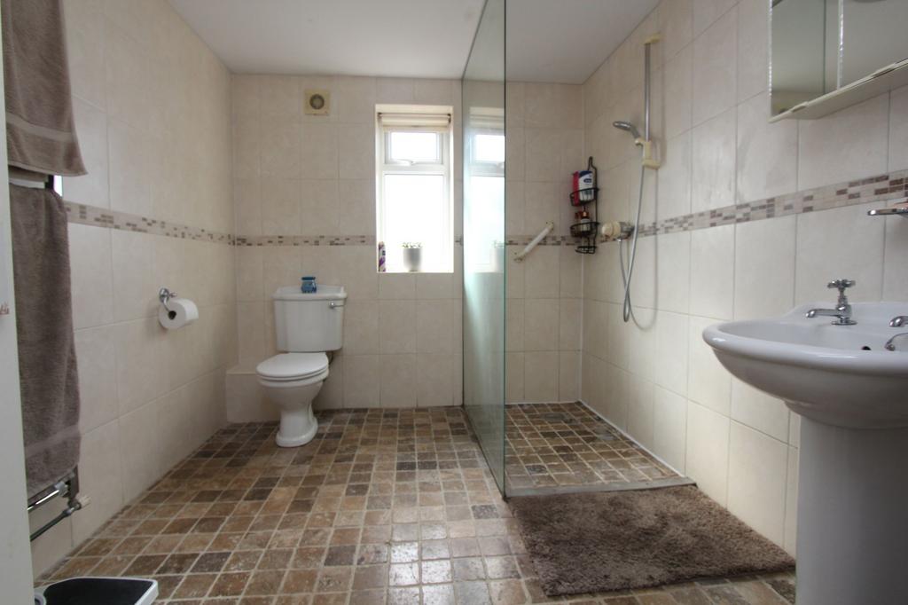 Shower Room/ WC