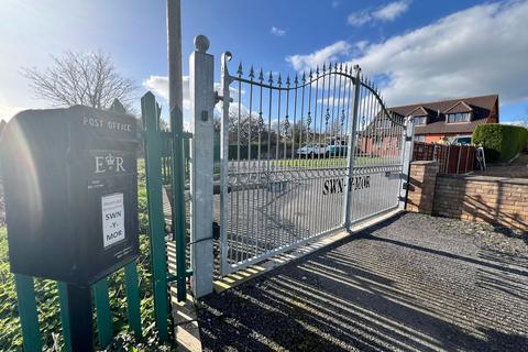 4 bedroom detached bungalow for sale, South View, Rhoose, CF62