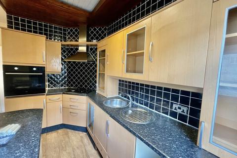 3 bedroom terraced house to rent, Clifford Street, Blaydon NE21