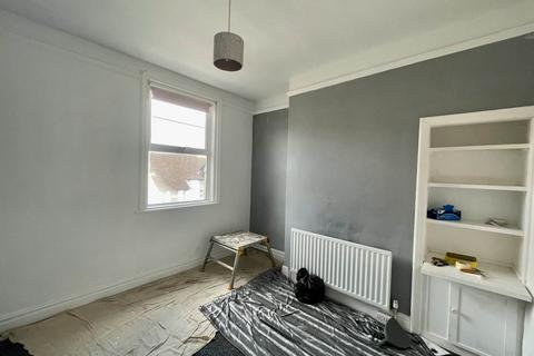 3 bedroom terraced house to rent, Clifford Street, Blaydon NE21