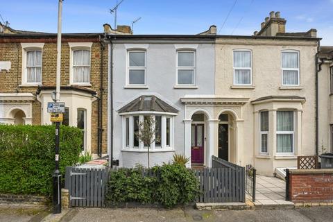 5 bedroom terraced house for sale, Latimer Road, London E7