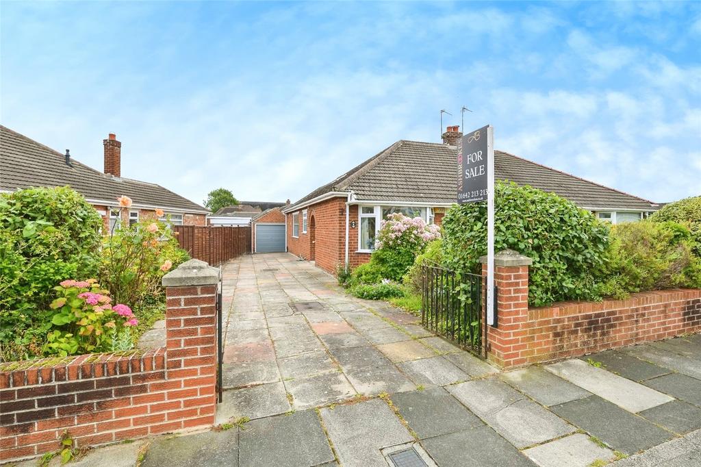 Cradley Drive, Middlesbrough TS5 2 bed bungalow for sale £200,000