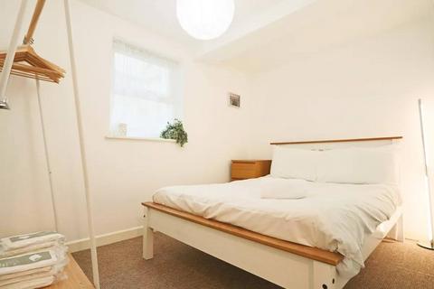 2 bedroom flat to rent - Studholme st, SE15