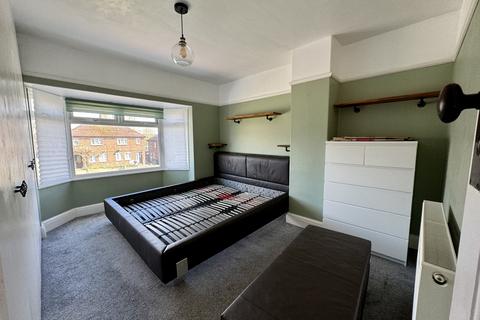 3 bedroom semi-detached house for sale - Station Road, Hailsham, East Sussex, BN27