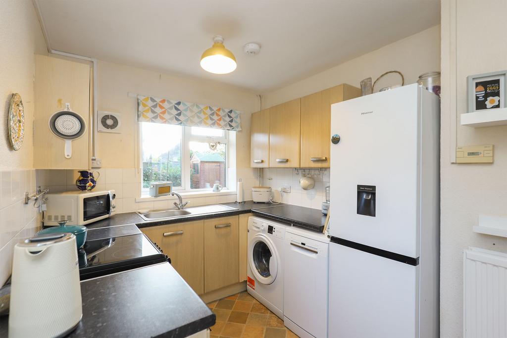 Ashover, Chesterfield S45 2 bed semidetached house for sale £230,000