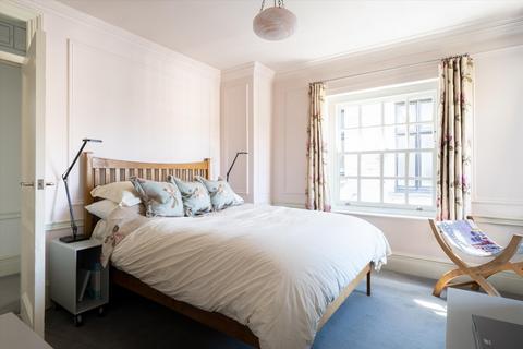 4 bedroom flat for sale, New Cavendish Street, London, W1W.
