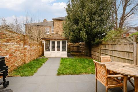 9 Sandycoombe Road, Twickenham, TW1 2LU