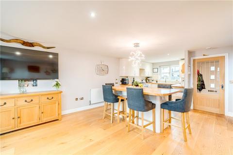 10 Chevin Fold, Otley, LS21 1RB