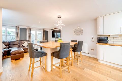 10 Chevin Fold, Otley, LS21 1RB