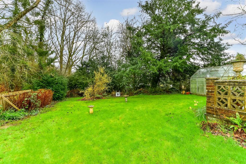 Station Road, Rotherfield... 3 bed detached house for sale £575,000