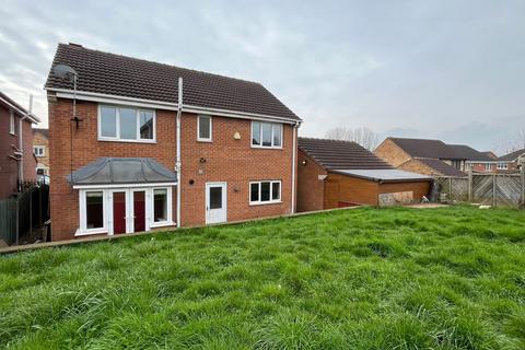 4 bedroom detached house for sale, Long Cliffe Close, Shafton, S72
