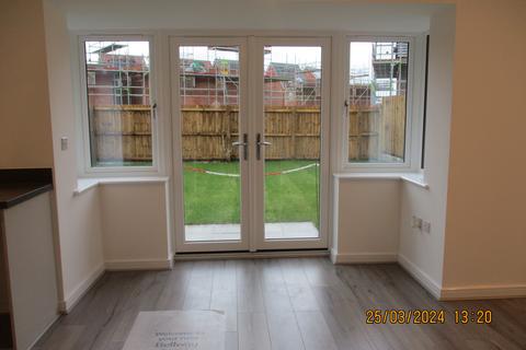 3 bedroom detached house to rent - Clubhouse Avenue, Manchester M38