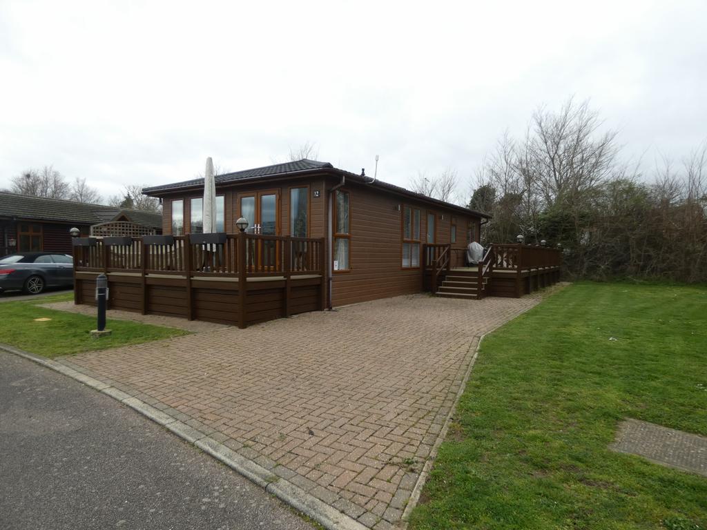 2 Bedroom Lodge for Sale