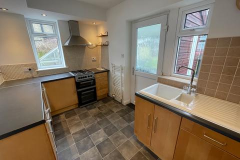 2 bedroom semi-detached house to rent - Charles Avenue, Harrogate, North Yorkshire, HG1