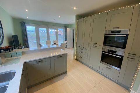 12 Cavalier Square, Chadderton, Oldham, OL9 9FP