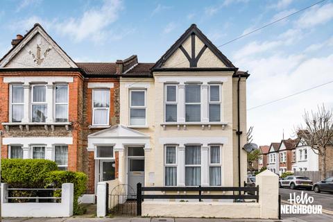 3 bedroom apartment to rent - Sangley Road, London, SE25