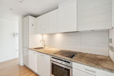 2 bedroom flat for sale, Hutchings Street, London, E14