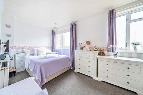 2 bedroom maisonette for sale, Yarnfield Square, Peckham, London