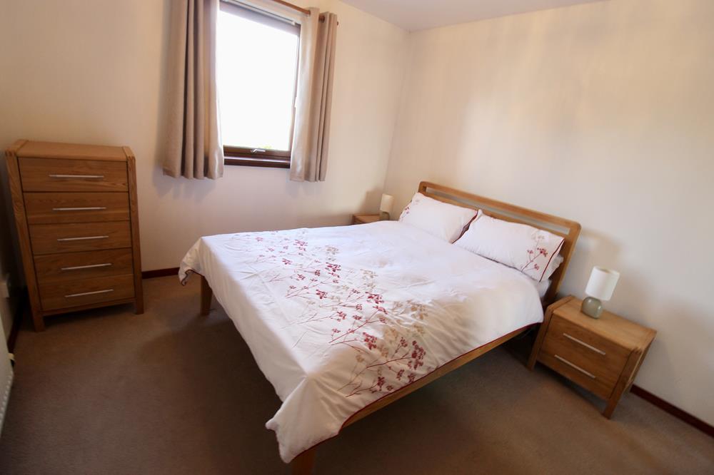 Bedroom 1 − photo 3