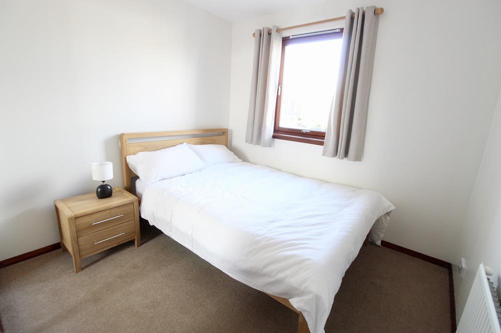 Bedroom 2 (4)