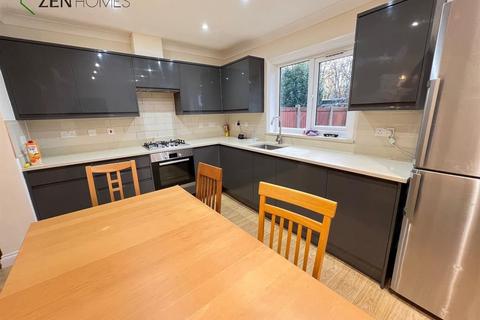 3 bedroom semi-detached house for sale, Enfield EN3