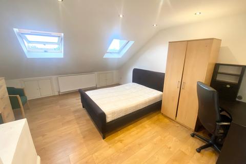 1 bedroom in a house share to rent - Enfield EN3