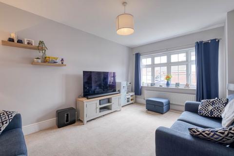 3 bedroom semi-detached house for sale, Turntable Avenue, Aston Fields, Bromsgrove, B60 3SP