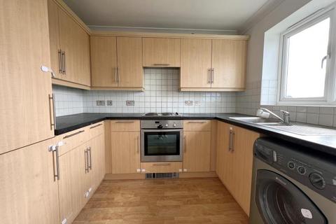 1 bedroom flat to rent, Staines Road West, Ashford TW15