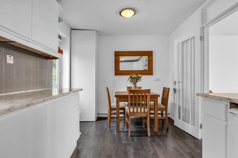 70 Chapelfields, Stanstead Abbotts, Ware, SG12 8HX