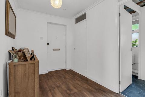 70 Chapelfields, Stanstead Abbotts, Ware, SG12 8HX
