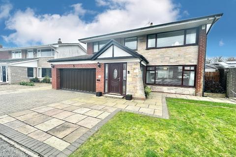 3 bedroom detached house for sale - Fairhaven Avenue, Rossall FY7